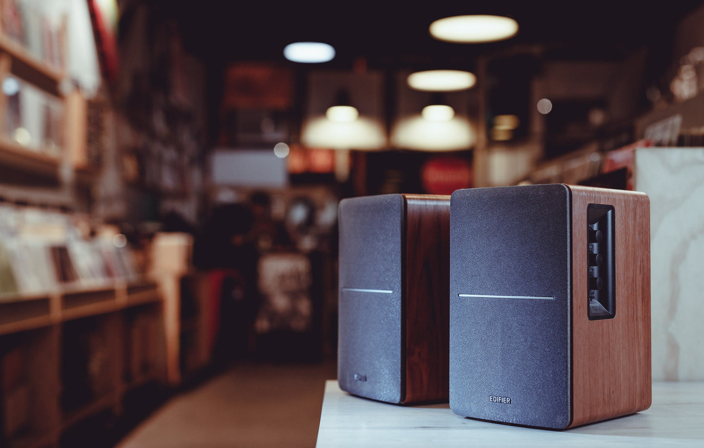 Edifier R1280DB - Powerful Bookshelf Speakers(white silver)